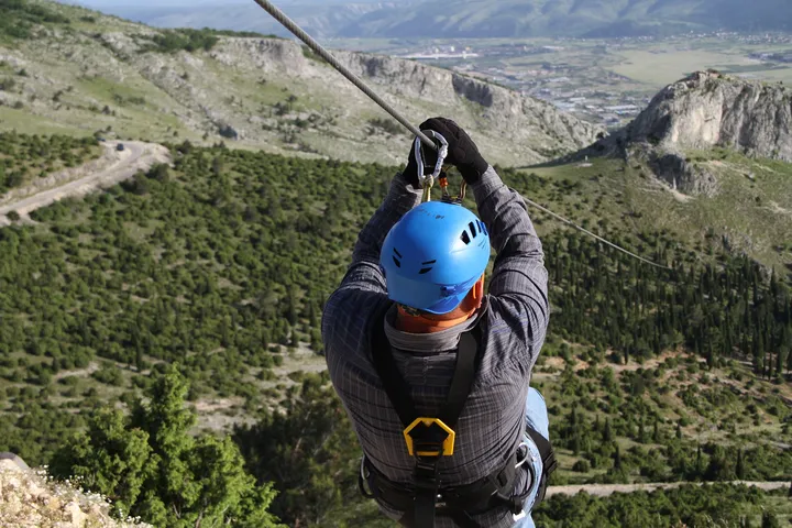 For those with a high dose of energy: Zipline guide