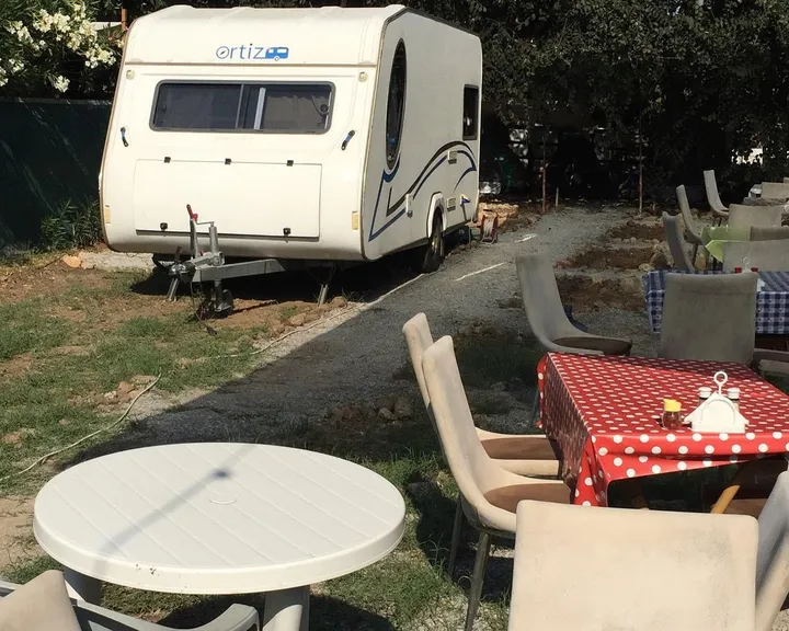 adalin-cafe-camping