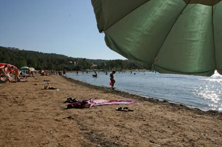 esinti-public-beach-campground