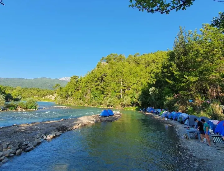 phenomen-rafting-restaurant-camping