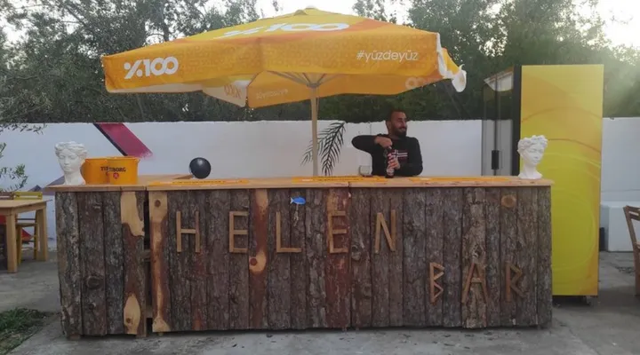 Helen Camping Beach & Restoran